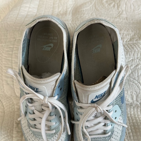 Nike Women’s Air Max 90 Flyknit Ultra in Light Armory Size 9.5 - Picture 6 of 7